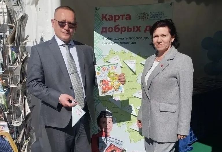 Фёдор Кожевников на «Китап-байраме» присоединился к акции «Добрая подписка»