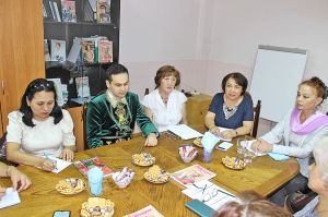 В редакции журнала «Ватандаш» провели круглый стол на тему «Роль фольклора в современном обществе»
