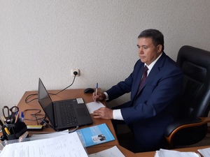  “Башҡортостан уҡытыусыһы” журналының баш мөхәррире Салауат Кәримов билдәләүенсә, уҡытыусыларға мораль һәм матди ярҙамды ла юғары кимәлдә ойоштороу мөһим