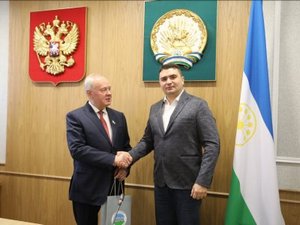 Работу журналистов информагентства «Башинформ» отметили в Госсобрании Башкирии